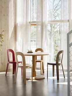 Silla Olivia, Red