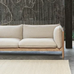 Sofá 3 plazas Arbour ECO, tela Hallingdal 220 beige, roble aceitado con cera