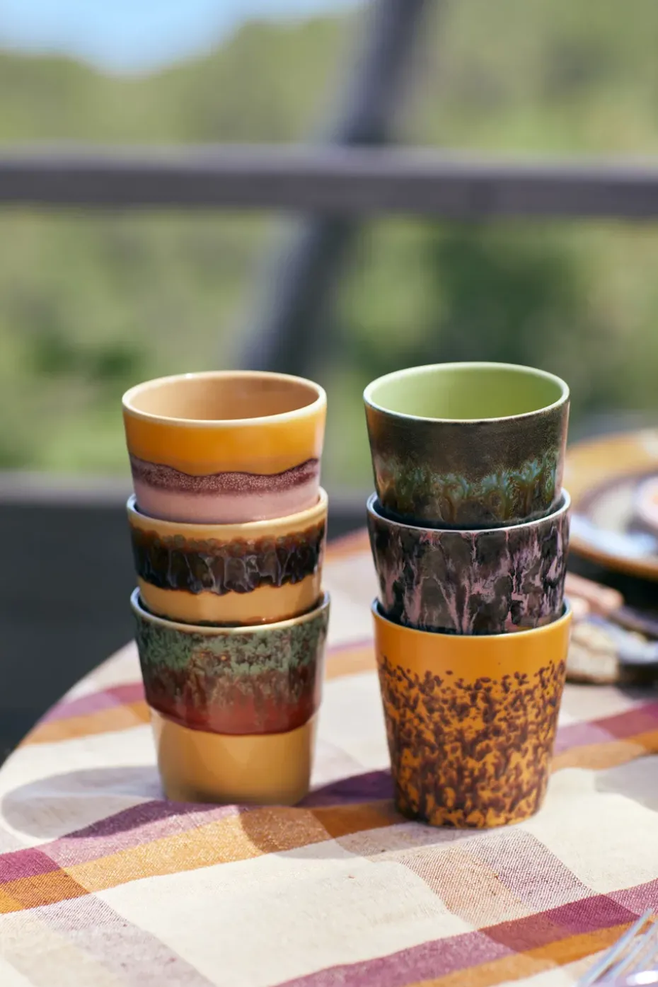 Taza 70's, Cove