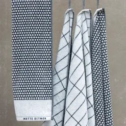 Toalla de baño Tile Stone 70x140 cm, negro-off white