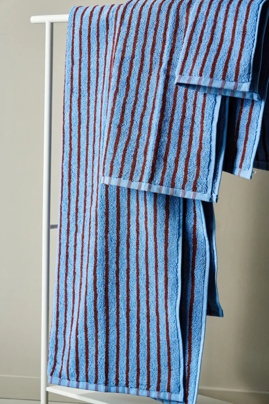 Toalla Drift 50x70 cm, Azul-rojo