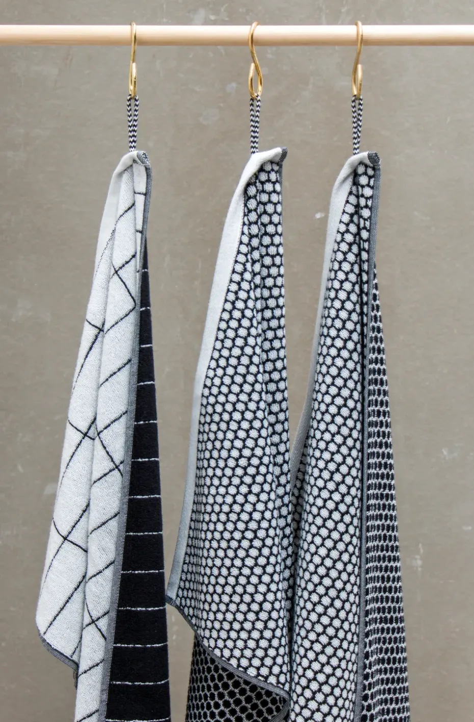 Toalla para invitados Tile Stone 38x60 cm, 2 unidades, Black-Off-white